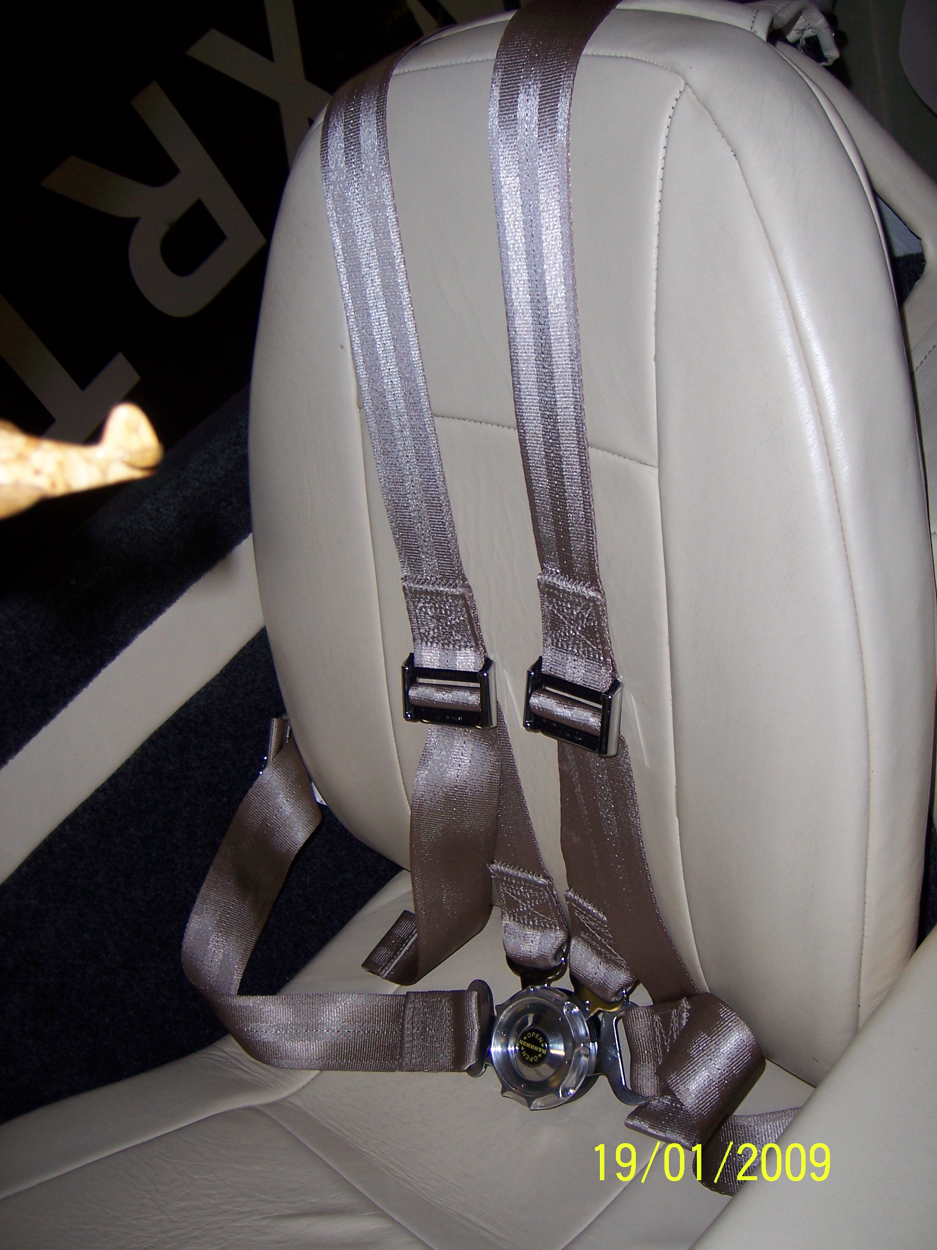 Europa�s_NOT_original_safety_belts.jpg