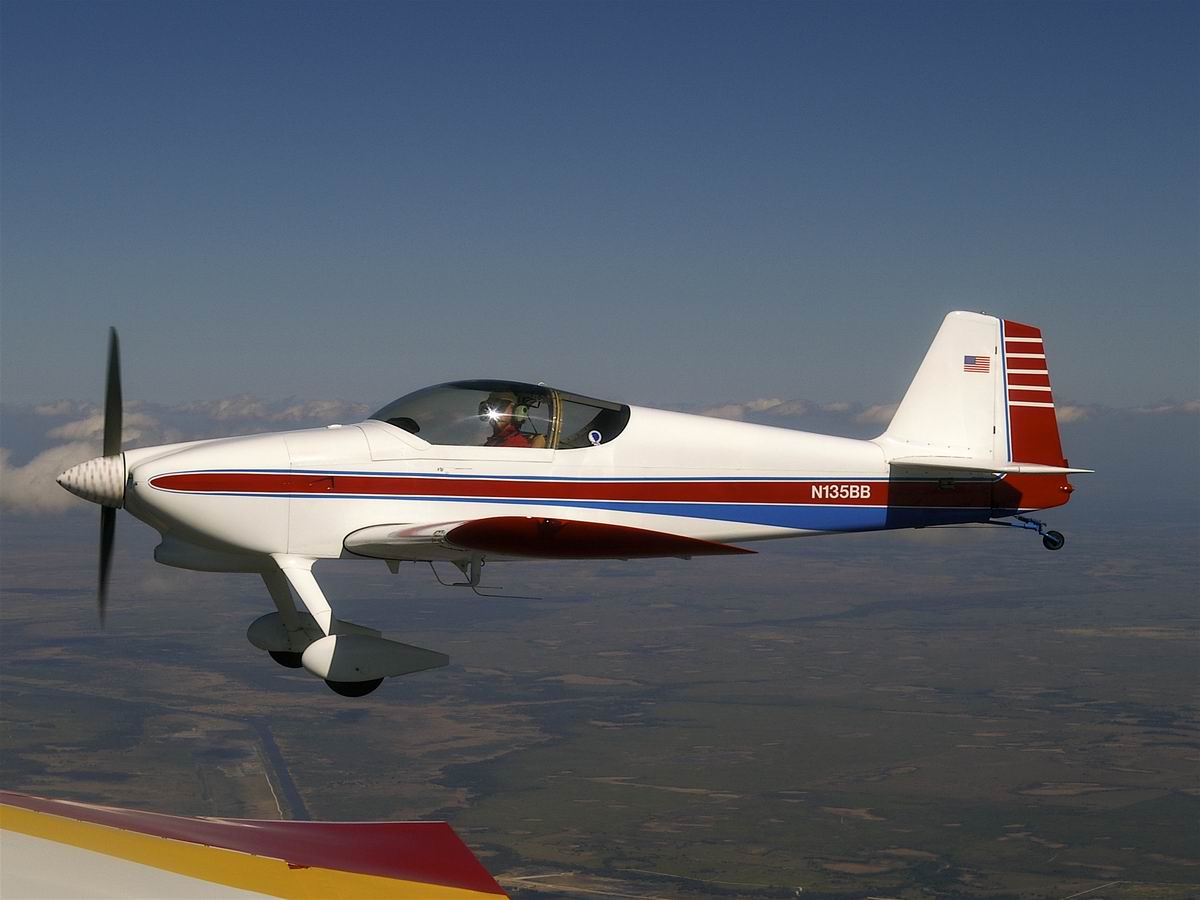 N135BB_in_flight.JPG
