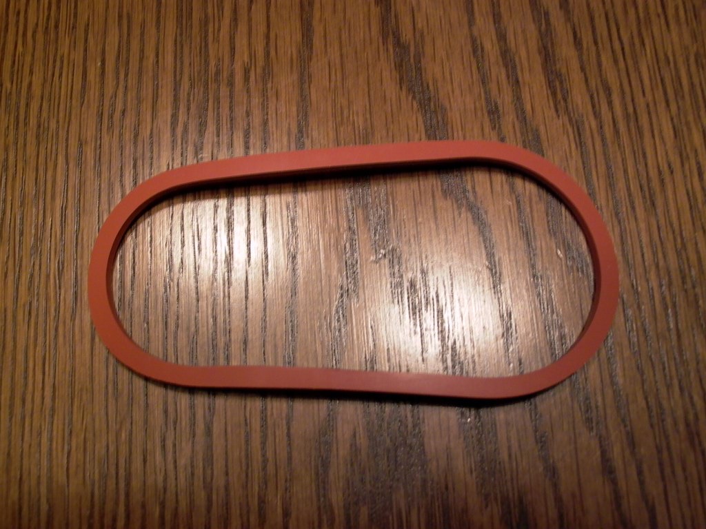 ValveCoverGasket.JPG