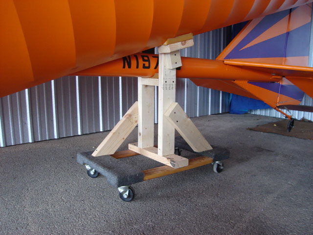 close up of boom-wing dolly_small.jpg