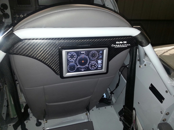 RV8 Rear Cockpit Panel w-Aera 560 v1 red.jpg